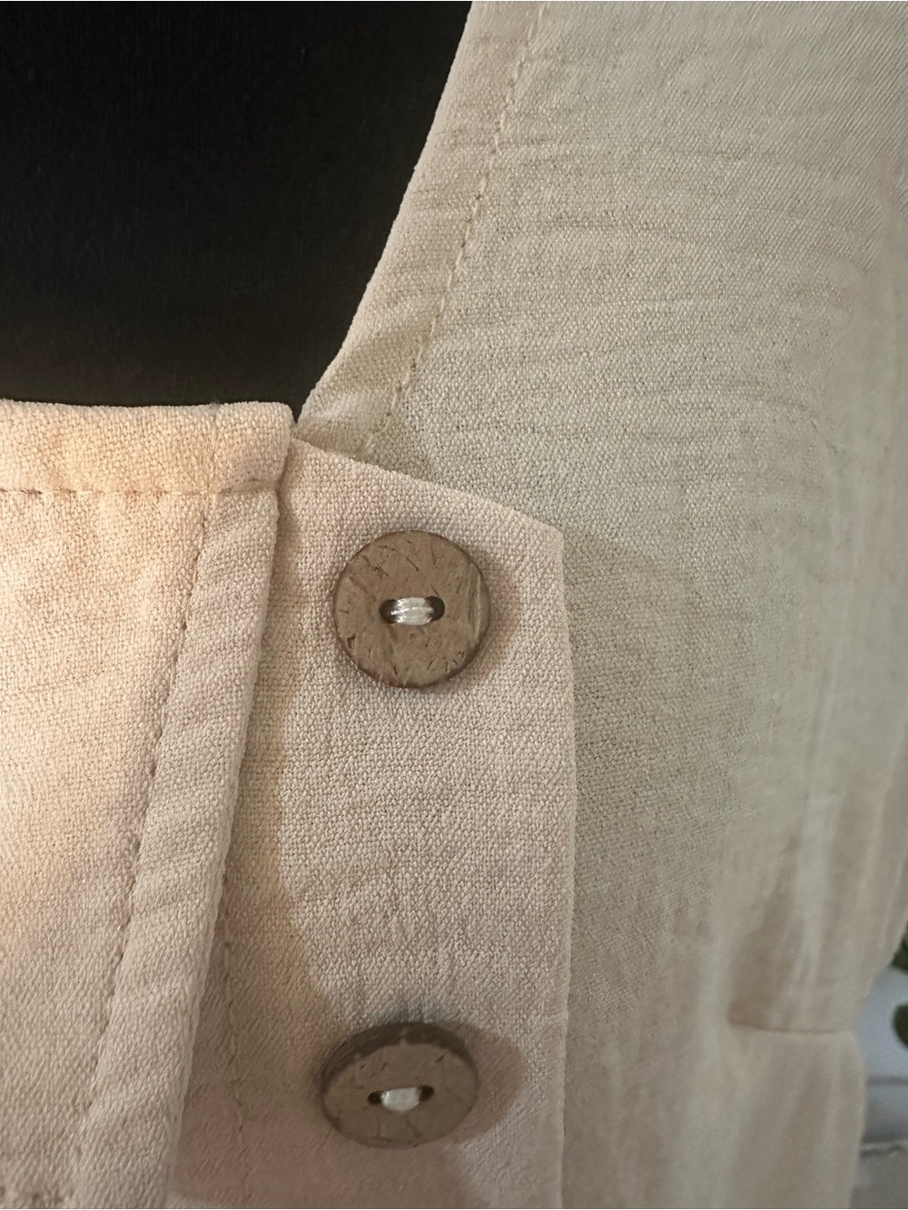 Sleeveless Cream Asymmetric Button Detail Women's Top - Picture 2 of 4